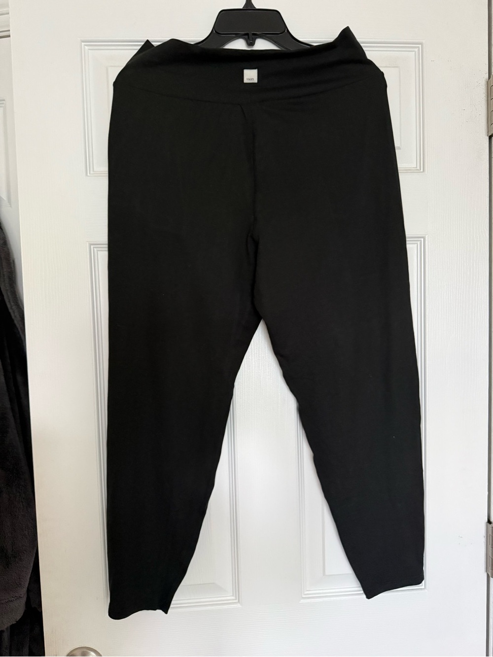 Vuori Lux At Ease Pant size medium. - Picture 2 of 4